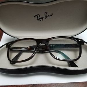 Prescribed eyeglasses good condition with box